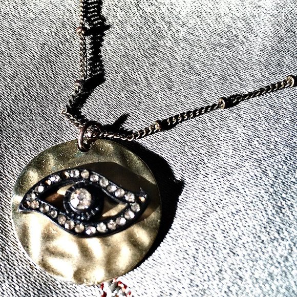 GOLD DAHLIA EVIL EYE NECKLACE - Picture 5 of 8